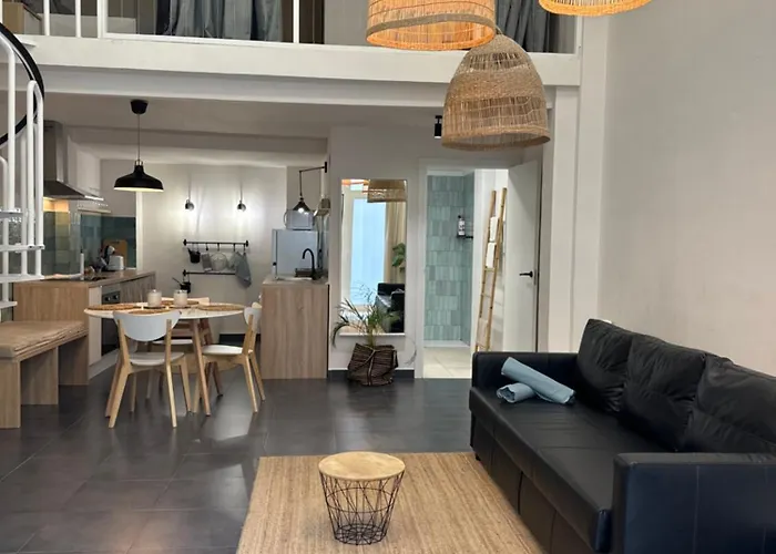 アパート Alex- Duplex Apartment-